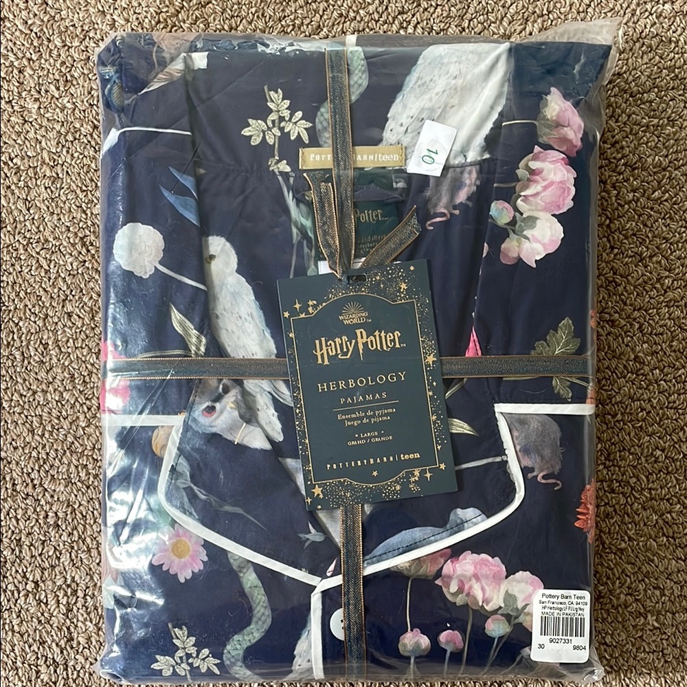 NWT Pottery Barn Teen Harry Potter Herbology Pajamas Size Large